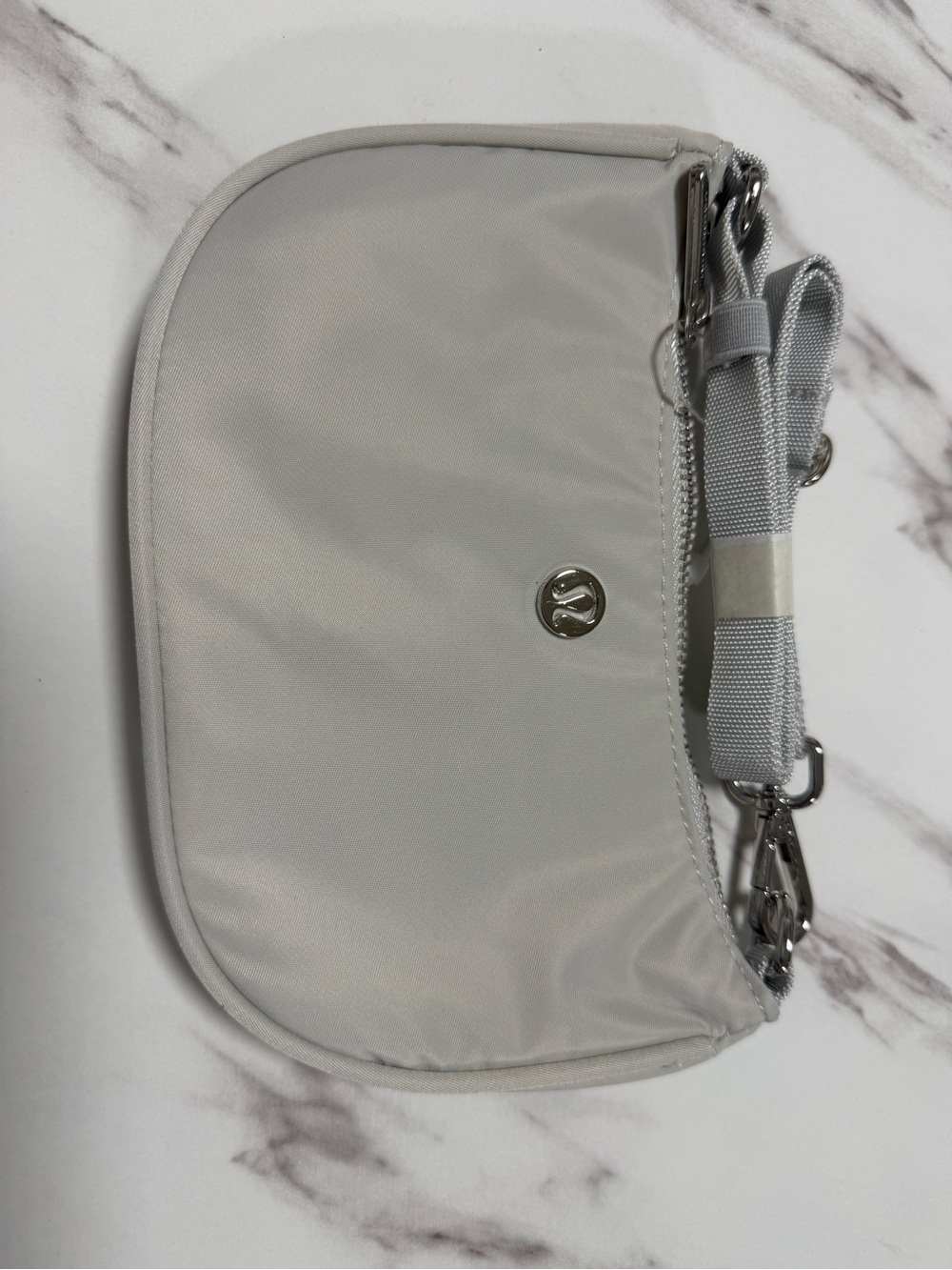 Lululemon city essentials mini shoulder  bag